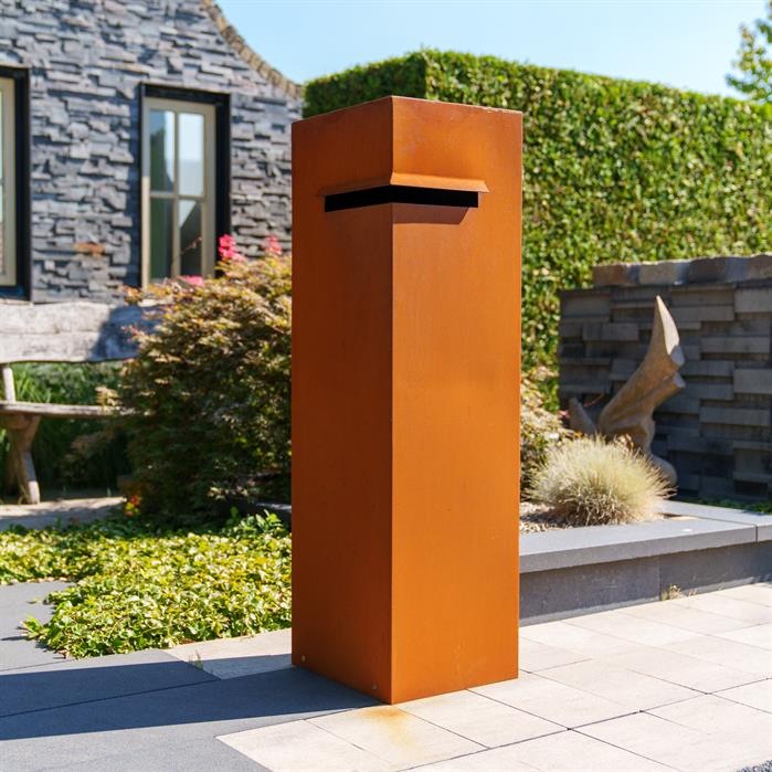 TASSO B letterbox in CorTen steel