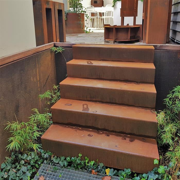 Escalier pour l'extérieur en acier CorTen