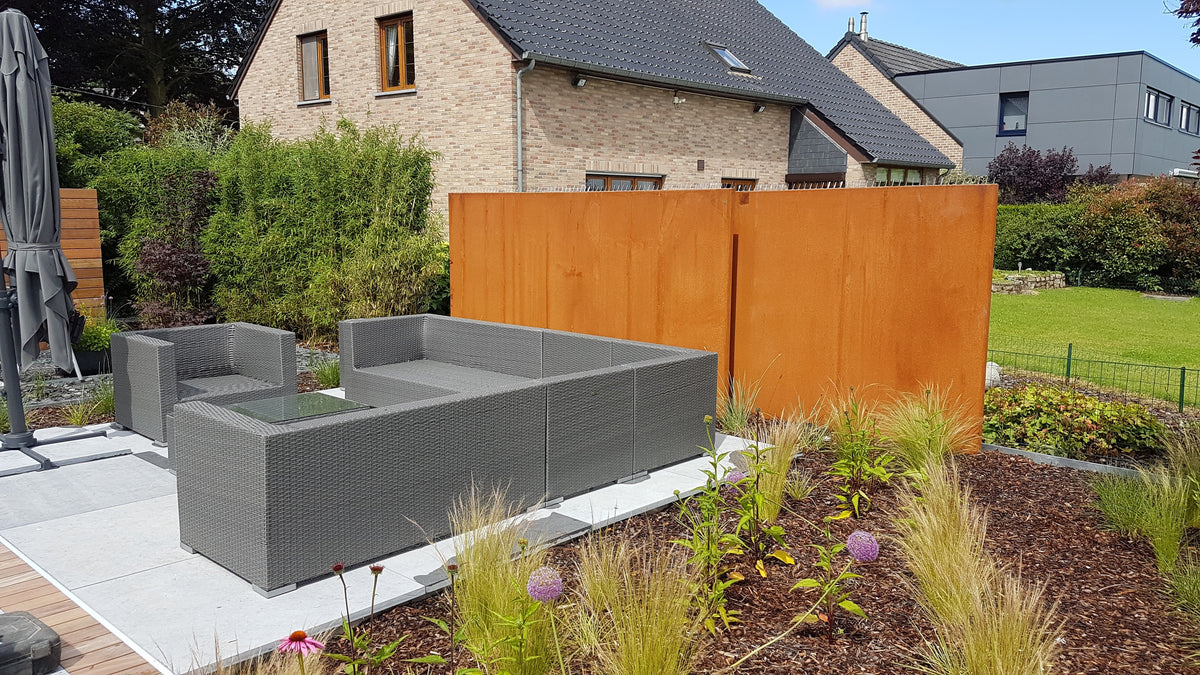 Decorative panels with plain design in CorTen steel
