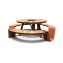 Round picnic table