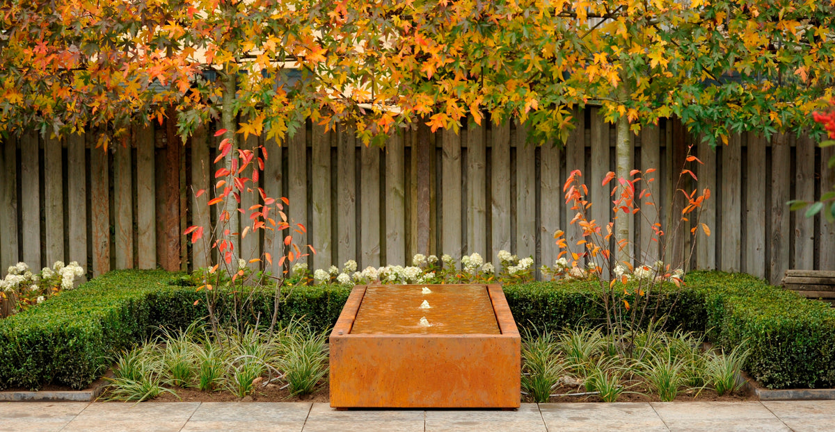 Fontaine ou bassin en Corten : un atout pour votre jardin