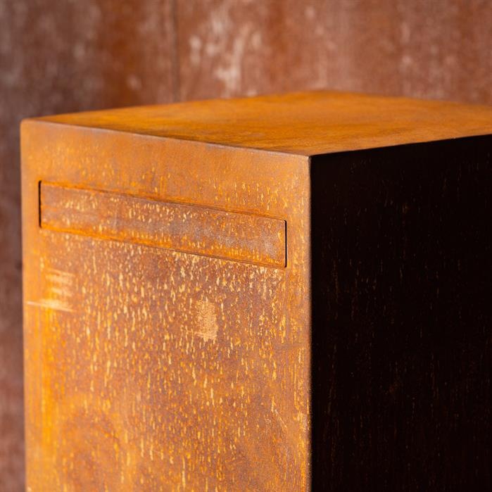 TASSO A letterbox in CorTen steel