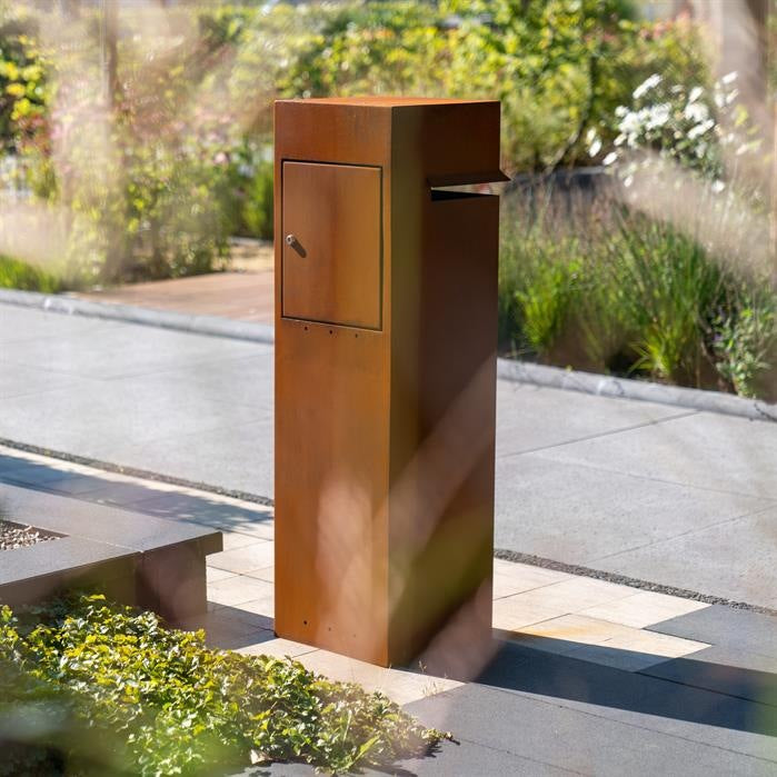 TASSO B letterbox in CorTen steel